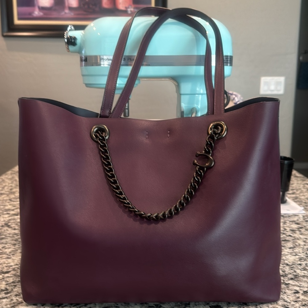 Coach 78218 Signature Chain Central Tote